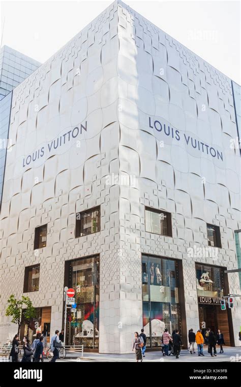 louis vuitton shinjuku store photos|louis vuitton japan outlet.